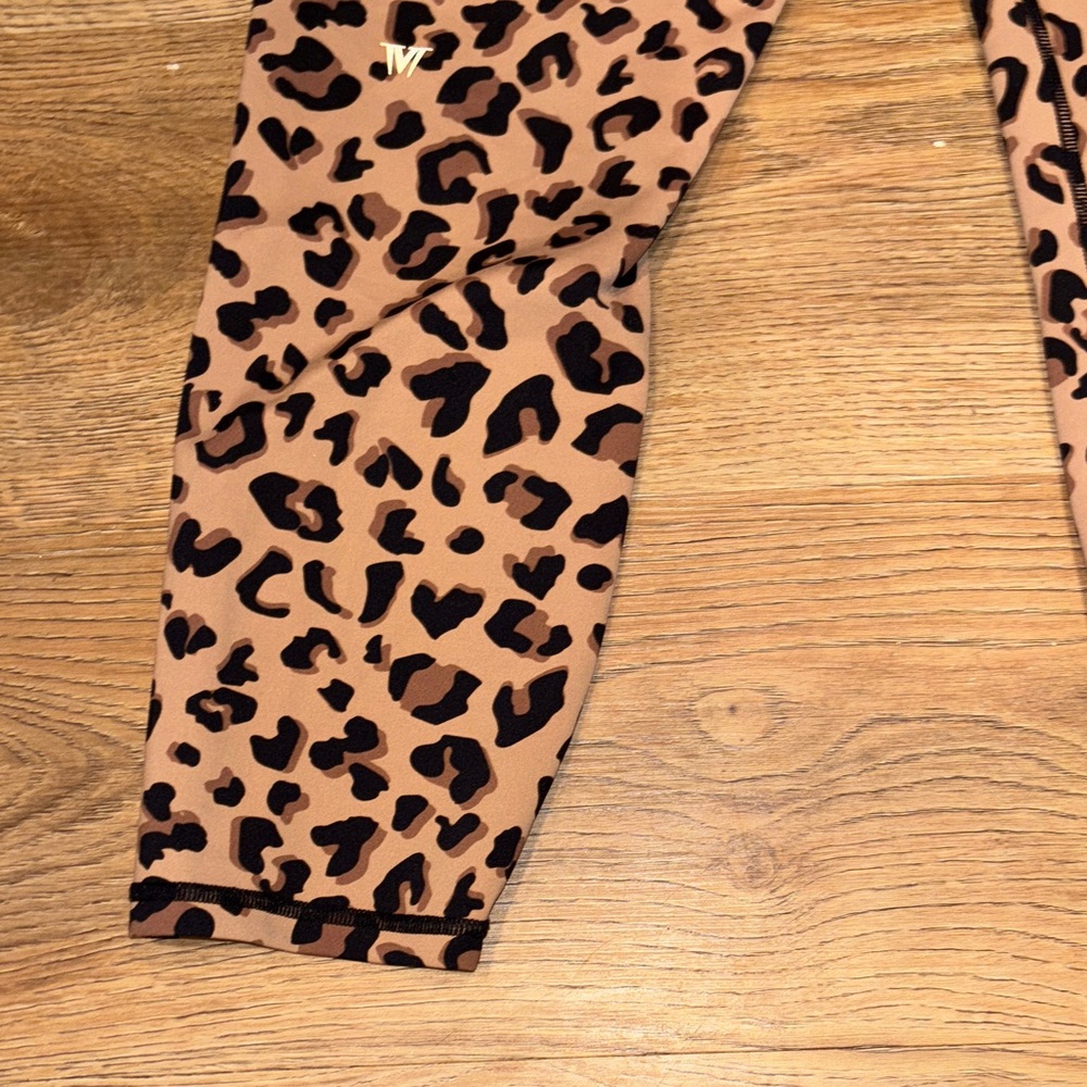Leopard Print Leggings - Black and Brown - Picture 5 of 7